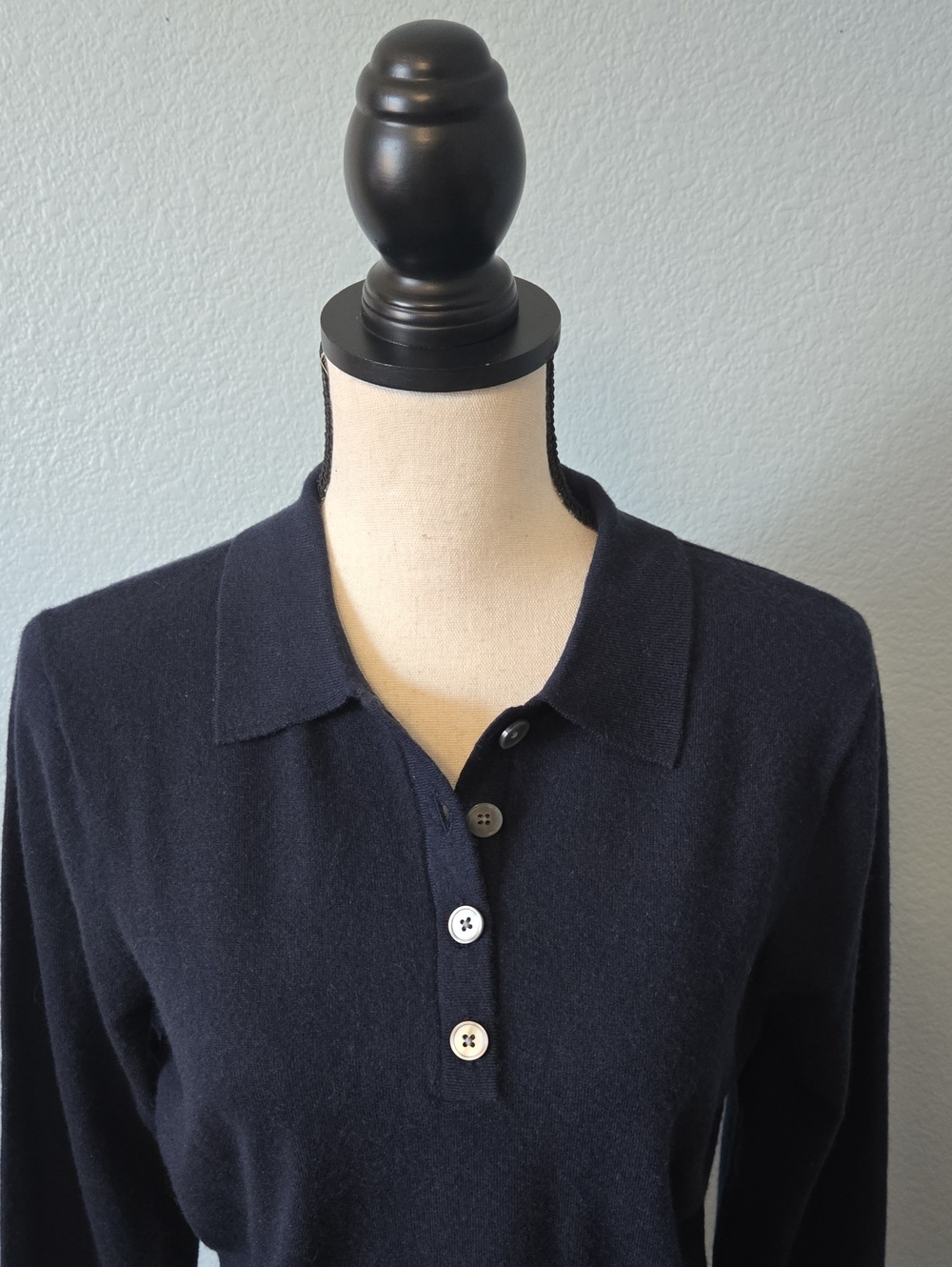 J CREW Featherweight cashmere-blend long-sleeve polo shirt In Navy Sz Medium - Picture 3 of 12